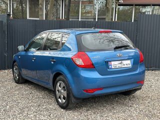 KIA Ceed фото 3