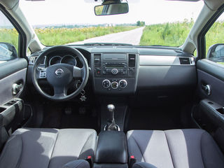 Nissan Tiida foto 3