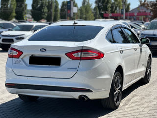 Ford Fusion foto 3