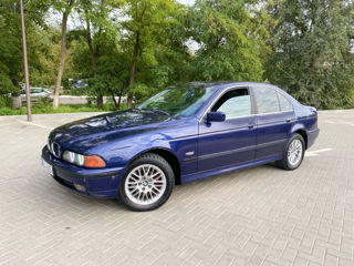 BMW 5 Series foto 3