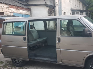 Volkswagen Caravelle foto 6