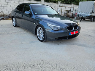 BMW 5 Series foto 1