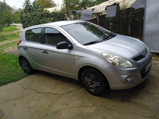 Hyundai i20 foto 1