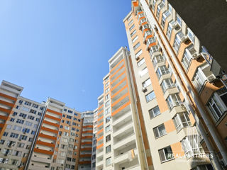 Apartament cu 2 camere, 81 m², Centru, Chișinău foto 3