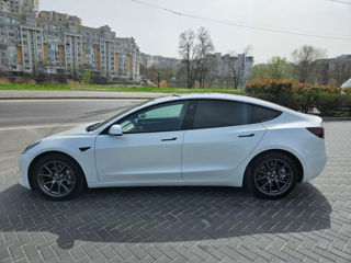 Tesla Model 3 foto 5