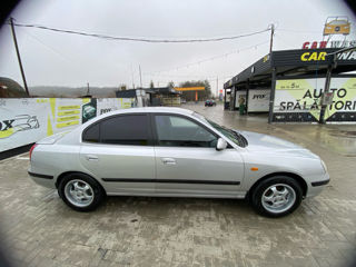 Hyundai Elantra foto 8