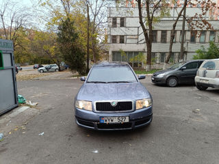 Skoda Superb foto 2