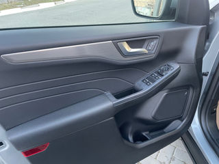 Ford Kuga фото 10