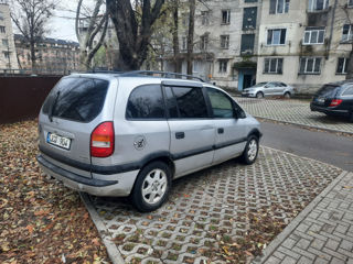 Opel Zafira foto 9