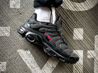 Nike air Max Tn Plus Black/Red Reflective Silver foto 1