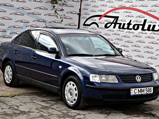 Volkswagen Passat foto 1