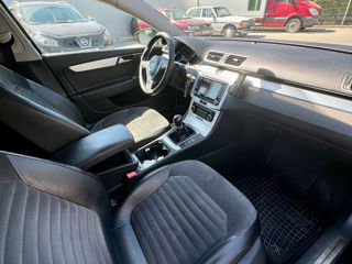 Volkswagen Passat foto 8