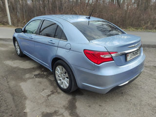 Chrysler 200 foto 7