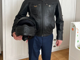 Jacheta și casca moto Harley Davidson!!!