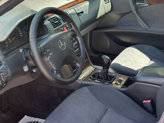 Mercedes E-Class foto 8