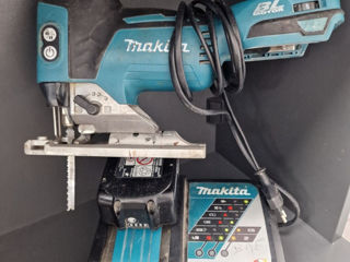 Fierăstrău electric Makita, pret- 2990 lei