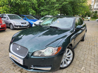 Jaguar XF foto 2