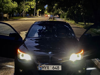 BMW 5 Series фото 0