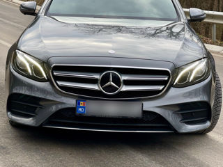 Mercedes E-Class foto 2