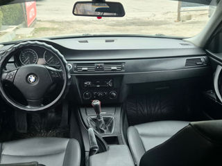 BMW 3 Series foto 2