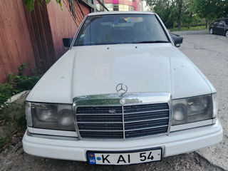 Mercedes Series (W124) foto 2