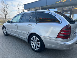 Mercedes C-Class foto 6