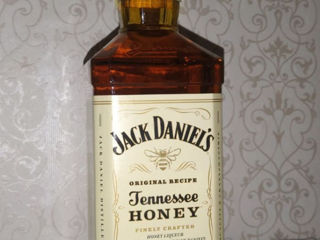 Продам бутылку Jack Daniel's 1L