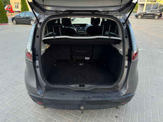 Renault Scenic фото 15