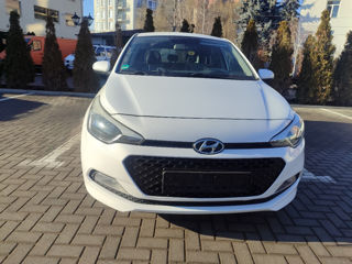 Hyundai i20 foto 1