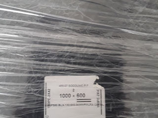 Продам новый стол 1000*600,толщина 40,ножки метал,поверхность глянец-1500 foto 4