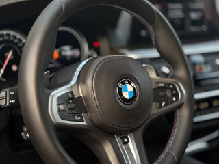 BMW 5 Series foto 8