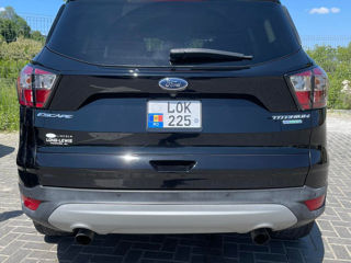 Ford Escape foto 3