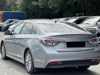 Hyundai Sonata foto 2