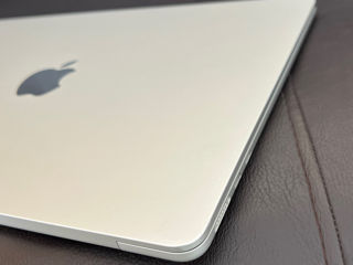 MacBook Air 13.6" Apple M2 (8C CPU/8C GPU), 8 GB, 256 GB, Starlight foto 2