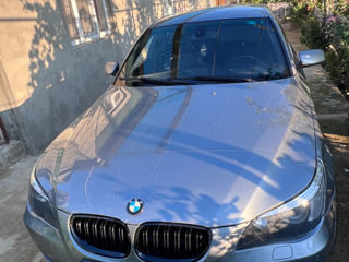 BMW 5 Series foto 1