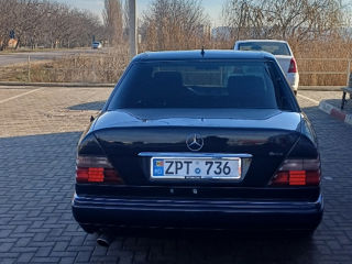 Mercedes Series (W124) foto 7
