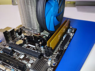 Se vinde placa de baza complect cu 8 gb ram ddr 3 ,si procesor amd athlon x4 ,750k ,