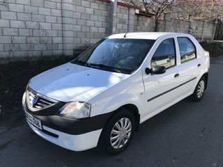 Dacia Logan foto 2