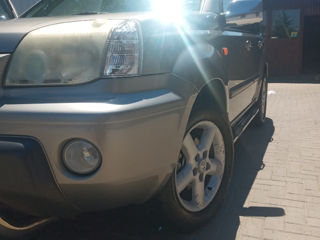 Nissan X-Trail foto 2