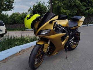 Yamaha Yzf r1 foto 2