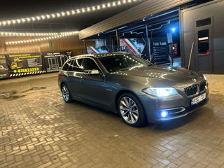 BMW 5 Series foto 6