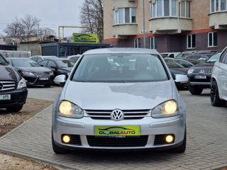 Volkswagen Golf foto 1