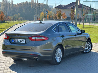 Ford Fusion foto 4