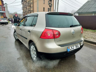 Volkswagen Golf foto 2