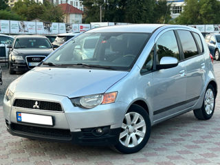 Mitsubishi Colt foto 1