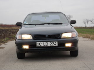 Toyota Carina foto 10