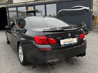 BMW 5 Series foto 3