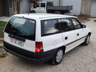 Opel Astra foto 4