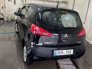 Mitsubishi Colt foto 6