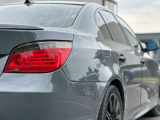 BMW 5 Series foto 8